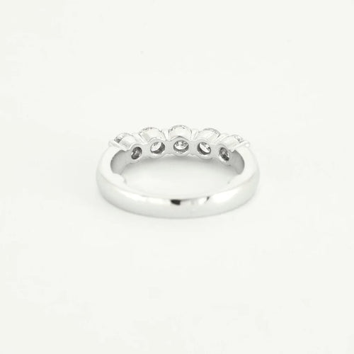 f52ec604-3735-46d0-3963-f671eb61da00