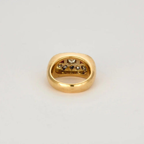 Bague 50 Bague Tank chevalière en or jaune 18K avec diamants et rubis 58 Facettes LP1126/12