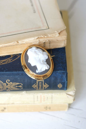 Broche Broche ancienne en or jaune et camée agate 58 Facettes