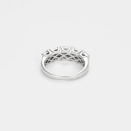 Bague 49.5 Bague en or blanc 585 et diamants taille princesse 58 Facettes LP264/13