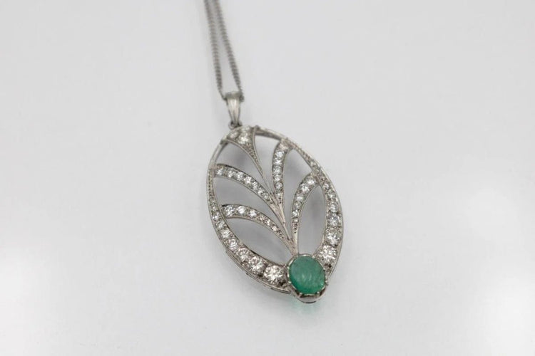 Collier Art Nouveau - Collier en or blanc, diamants et émeraude cabochon 58 Facettes 11788