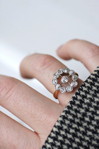 Bague 52.5 Bague marguerite ancienne en or rose et platine diamants 58 Facettes
