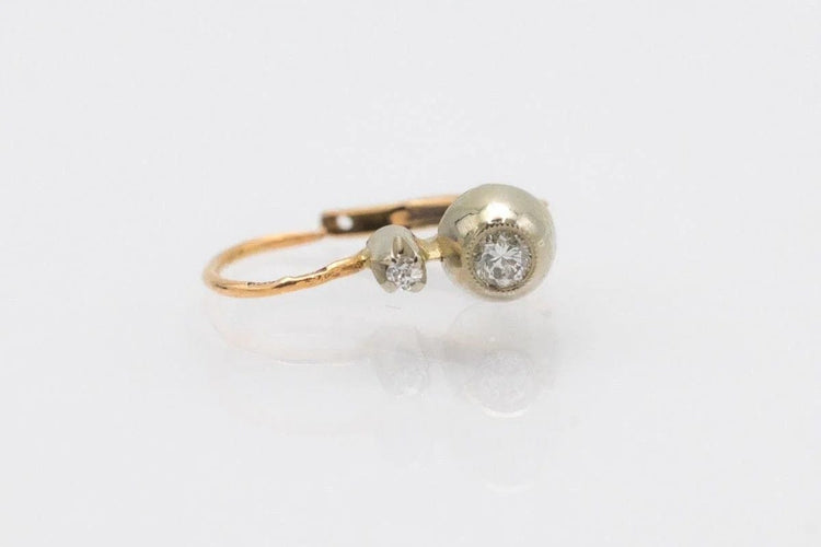 Boucles d'oreilles Boucles d'oreilles en or jaune et blanc avec diamants 58 Facettes 10190-4
