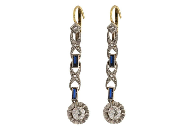 Boucles d'oreilles Boucles d’oreilles pendantes Art déco en or jaune 18 ct, platine, diamants et saphirs 58 Facettes 10507