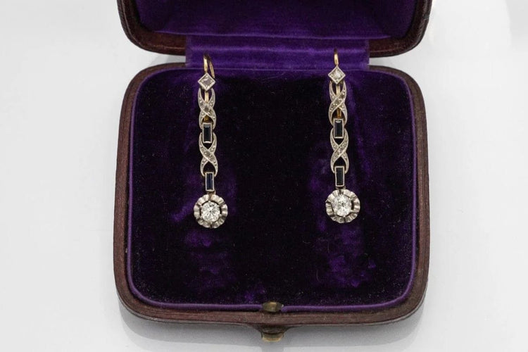 Boucles d'oreilles Boucles d’oreilles pendantes Art déco en or jaune 18 ct, platine, diamants et saphirs 58 Facettes 10507