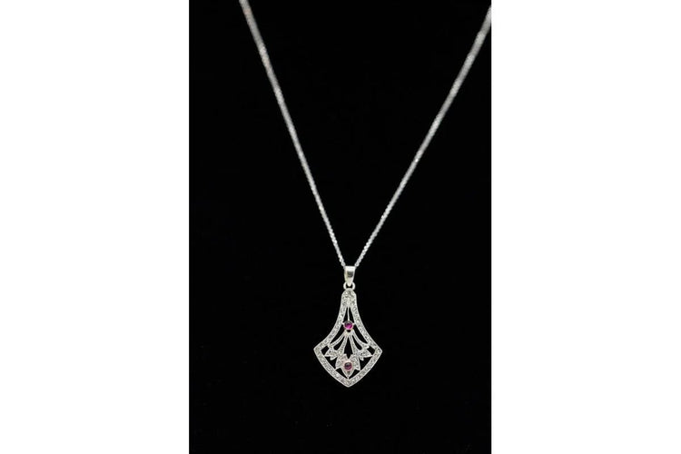 Pendentif Pendentif ancien en or 18 carats, platine, diamants et tourmalines 58 Facettes 9962