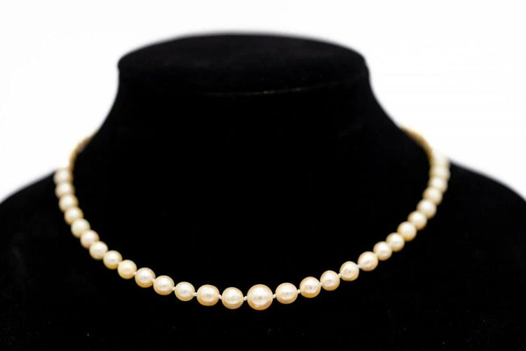Collier Collier ancien en perles avec fermoir en or jaune, platine et diamants 58 Facettes 10271