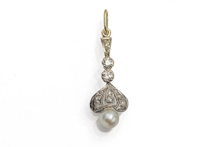 Pendentif Pendentif en or jaune et blanc, diamants et perle 58 Facettes 10827A