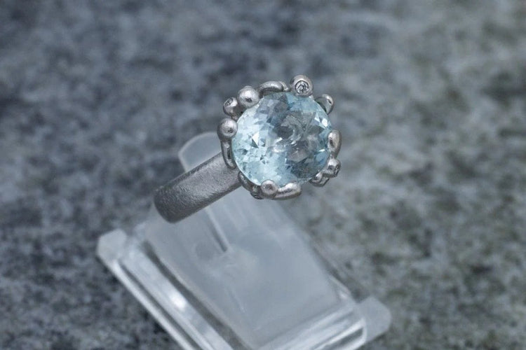 Bague 57 Charlotte Lynggaard - Bague en or blanc avec aigue-marine et diamants 58 Facettes 9629