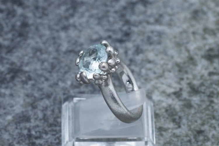 Bague 57 Charlotte Lynggaard - Bague en or blanc avec aigue-marine et diamants 58 Facettes 9629