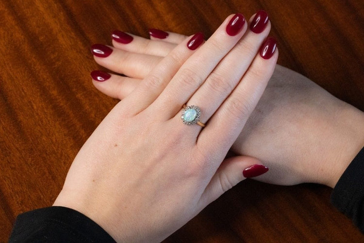 Bague 54 Bague vintage en or jaune et platine avec opale et diamants 58 Facettes 10608