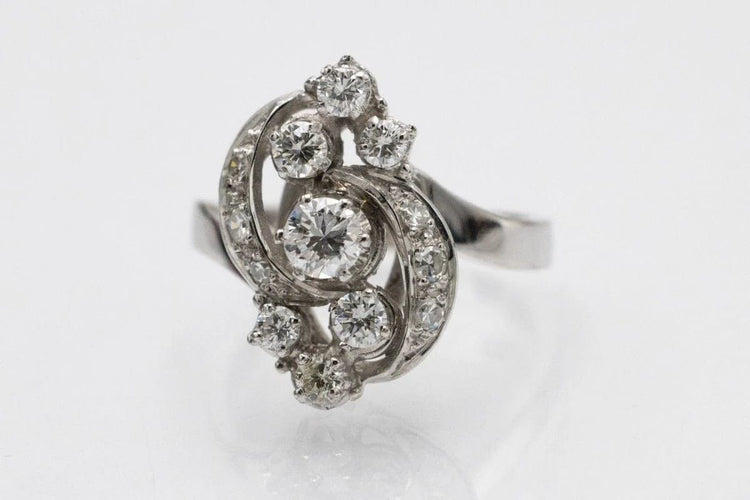 Bague 53 Bague en or blanc 18 carats sertie de diamants 0,73 ct 58 Facettes 10829