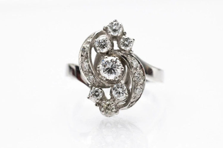 Bague 53 Bague en or blanc 18 carats sertie de diamants 0,73 ct 58 Facettes 10829