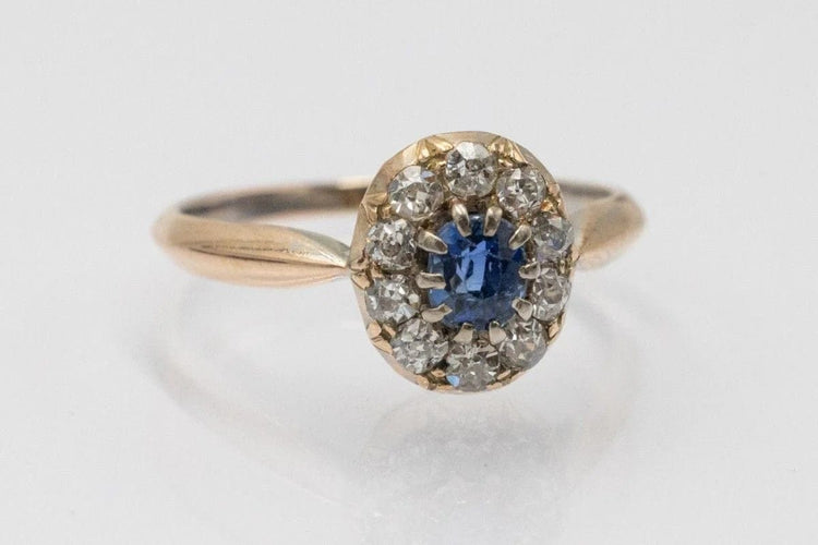 Bague 52 Bague en or jaune, saphir et diamants, milieu du XXe siècle 58 Facettes 11228