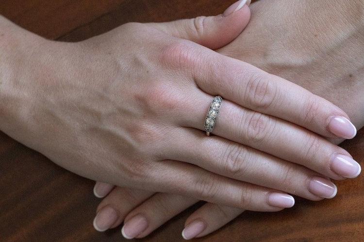 e5e26664-5120-4758-e355-333eaec7c300