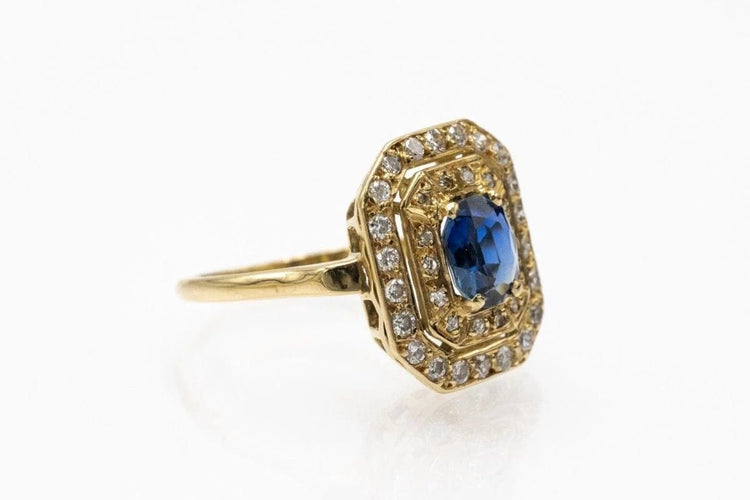 Bague 53 Bague en or jaune avec saphir ovale et diamants 58 Facettes 11262