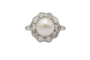 Bague 54 Bague en platine 950 ornée d’une perle et de diamants (1,00 ct) 58 Facettes 11328