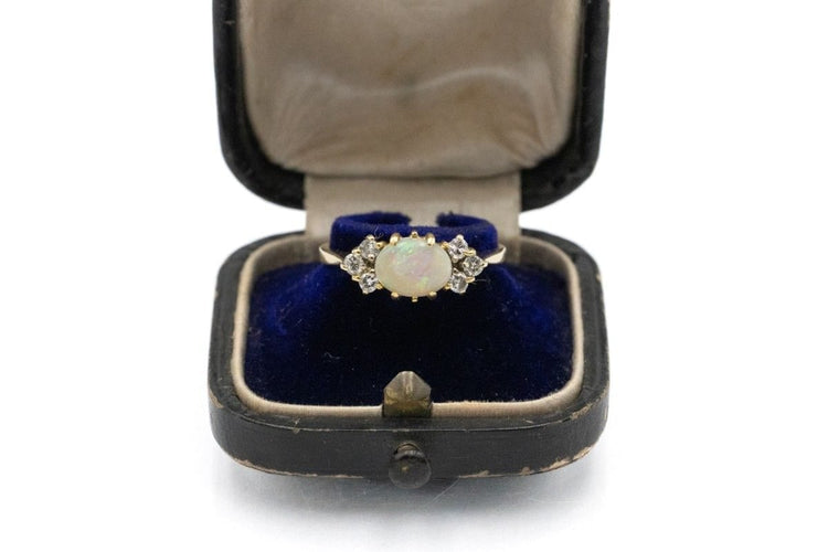 Bague 56 Bague vintage en or jaune avec opale et diamants 58 Facettes 11577