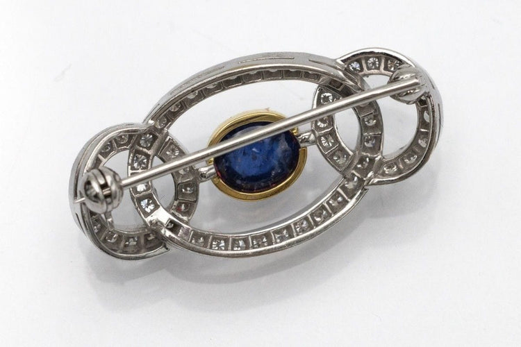 Broche Art Déco - Broche en or blanc, saphir cabochon et diamants 58 Facettes 10835