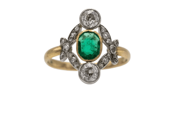 Bague 56 Bague ancienne émeraude et diamants en or jaune 18 carats et platine 58 Facettes 9987