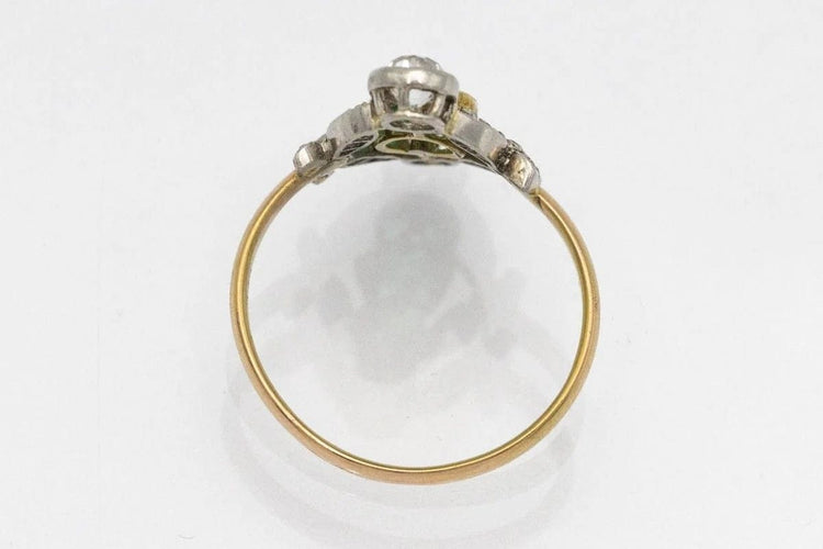 Bague 56 Bague ancienne émeraude et diamants en or jaune 18 carats et platine 58 Facettes 9987