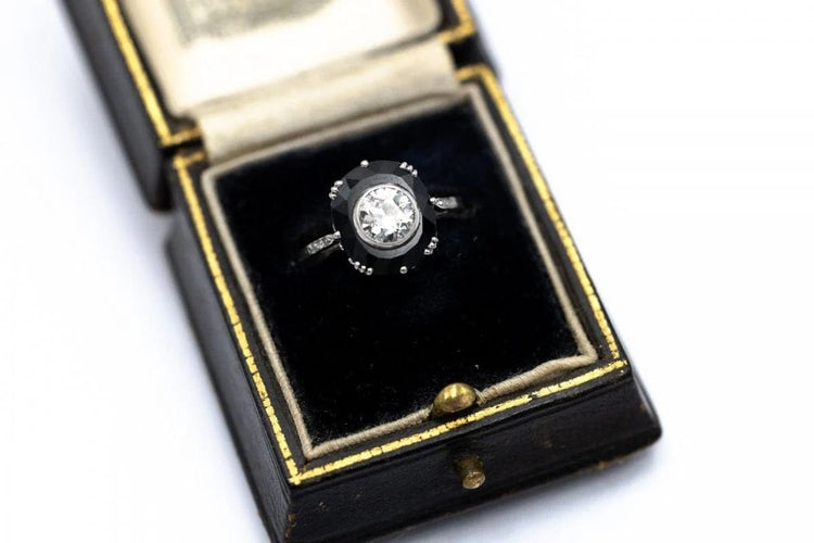 Bague 59 Art déco - Bague en platine avec diamant 0,85 ct et saphir synthétique 58 Facettes 11777