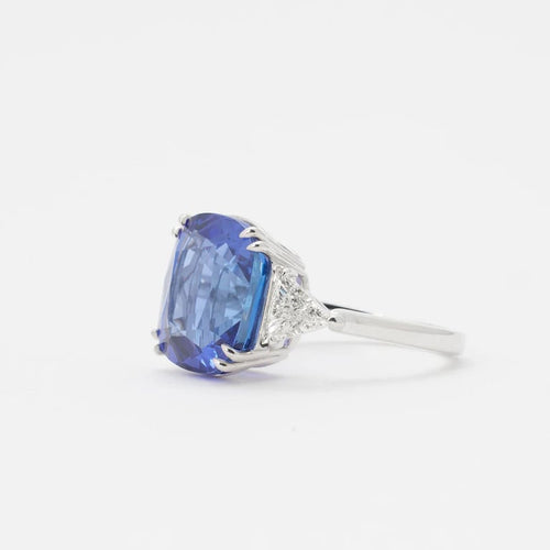 Bague 54 Bague en or blanc 18 carats avec tanzanite et diamants 58 Facettes