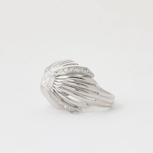 Bague 55 Bague en platine 950 sertie d’un diamant taille émeraude 1,52 ct 58 Facettes