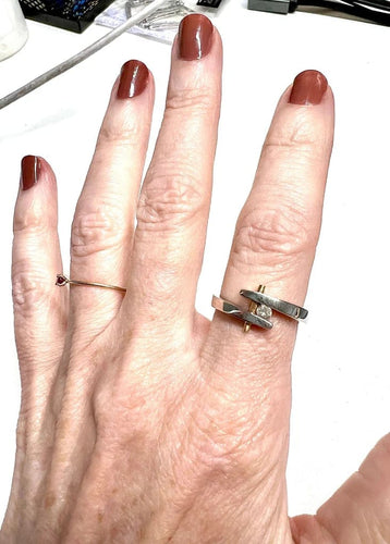 Bague 55.5 Bague tige en or 18 carats et diamants 58 Facettes