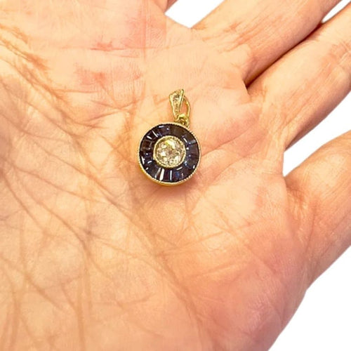 Pendentif Pendentif Art déco en or jaune 18 ct avec diamants et saphirs 58 Facettes A2613