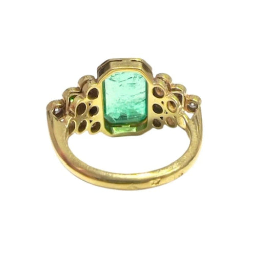 Bague 54 Bague contemporaine du XXe siècle en or jaune 18 ct avec émeraude et diamants 58 Facettes Q61B