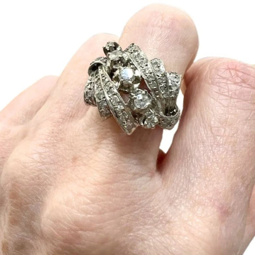 Bague 55 Bague rétro années 1940 en or blanc 18 carats et diamants 58 Facettes Q39B