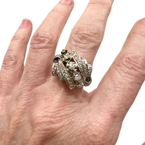 Bague 55 Bague rétro années 1940 en or blanc 18 carats et diamants 58 Facettes Q39B