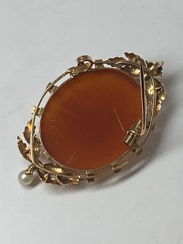 Pendentif Broche pendentif camée en agate en or 18 ct et perles fines 58 Facettes AB40