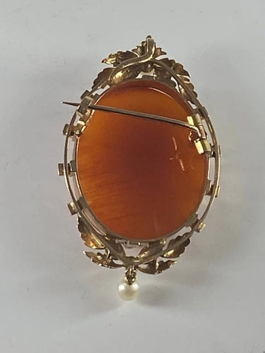Pendentif Broche pendentif camée en agate en or 18 ct et perles fines 58 Facettes AB40