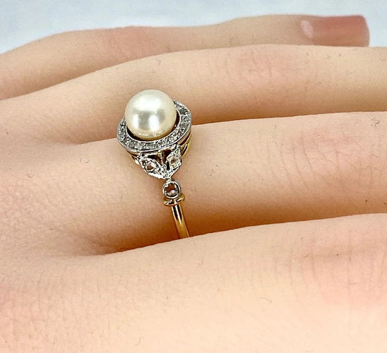 Bague 58 Bague en or jaune 18 carats avec perle et diamants 58 Facettes AB84