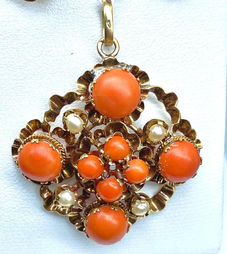 Boucles d'oreilles Parure Napoléon III - Pendentif et boucles d’oreilles en or jaune, corail et perles fines 58 Facettes AB185