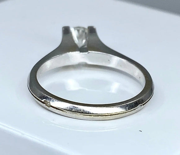 Bague 52 Bague en or 18 carats et diamant taille brillant 58 Facettes AB183