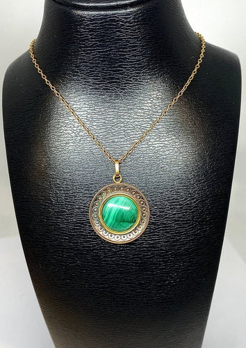 f25d5a7f-9166-44b1-0c4d-e86176ec8800