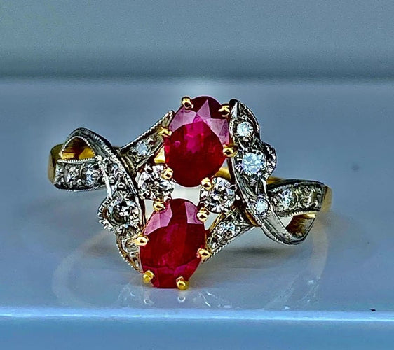 Bague 51 Bague en or jaune 18 carats et platine avec rubis et diamants 58 Facettes AB313