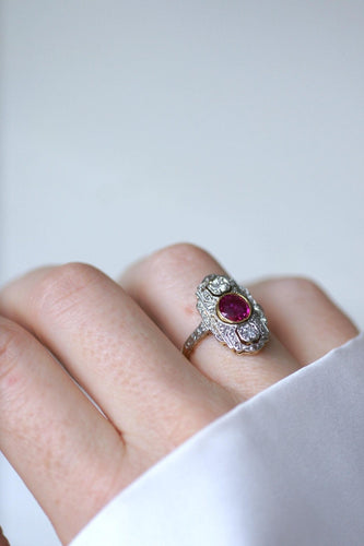Bague 53 Art Déco - Bague marquise rubis birman et diamants 58 Facettes