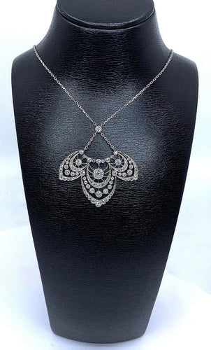 Collier Collier pendentif époque 1900 en platine et diamants 58 Facettes AB436