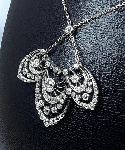 Collier Collier pendentif époque 1900 en platine et diamants 58 Facettes AB436