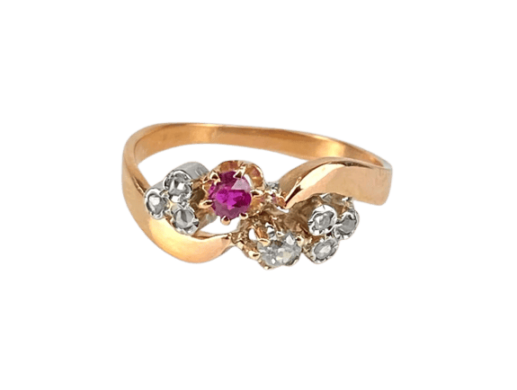 Bague 49 Bague en or jaune 18 carats avec diamants et rubis, époque 1900 58 Facettes AB490
