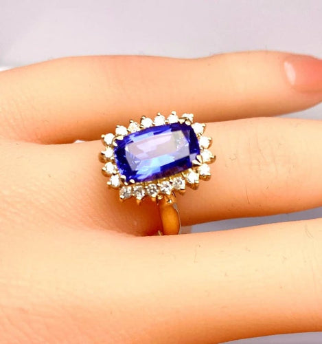 Bague 53 Bague en or jaune 18 carats tanzanite 3,50 ct et diamants 58 Facettes AB527
