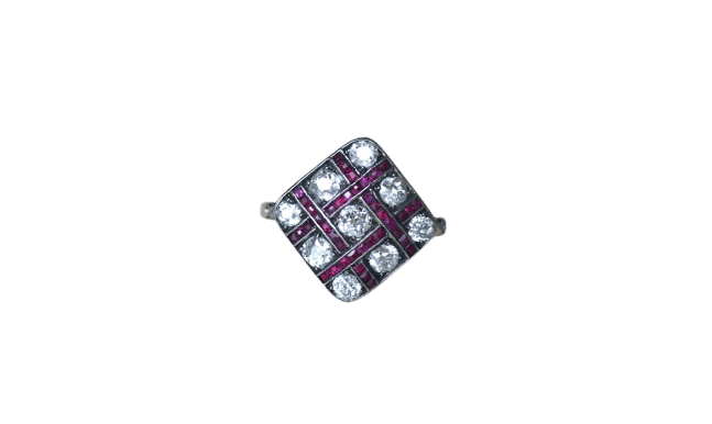 Bague 54.5 Bague ancienne damier en or jaune, diamants et rubis calibrés 58 Facettes