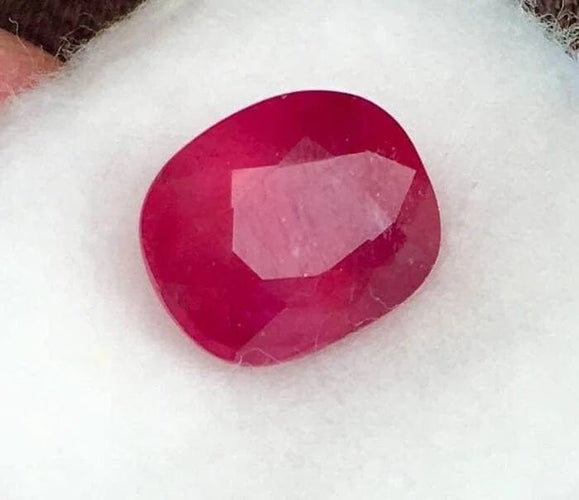 Gemstone Rubis naturel 9,02 ct taille coussin 58 Facettes 379