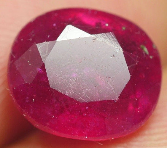 Gemstone Rubis naturel ovale 5,20 ct 58 Facettes 339