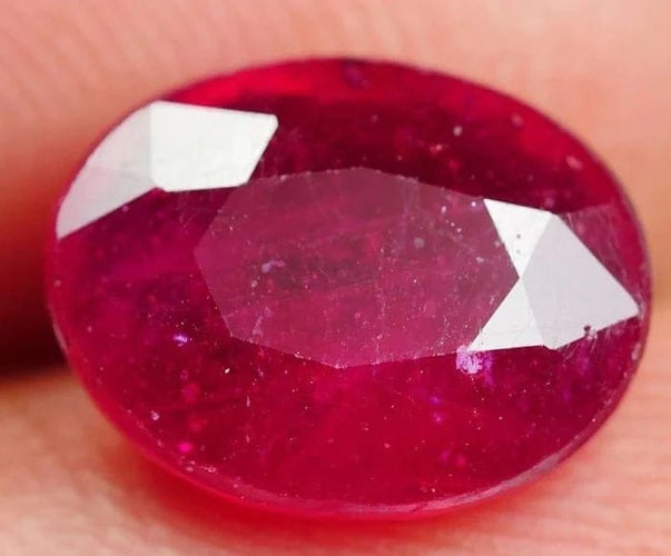 Gemstone Rubis naturel taille ovale 4,50 ct 58 Facettes 305