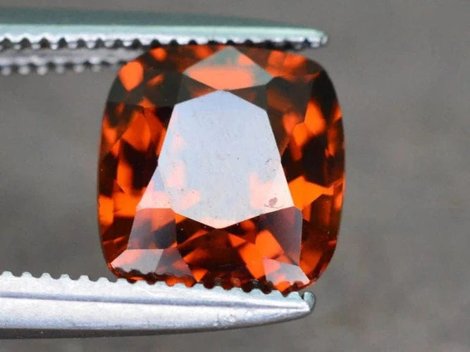 Gemstone Zircon orange non chauffé - Pierre 2,00 ct taille coussin 58 Facettes 288
